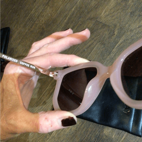 Quay Australia rare Quay Coffee Run Blush Sunglasses display picture 1